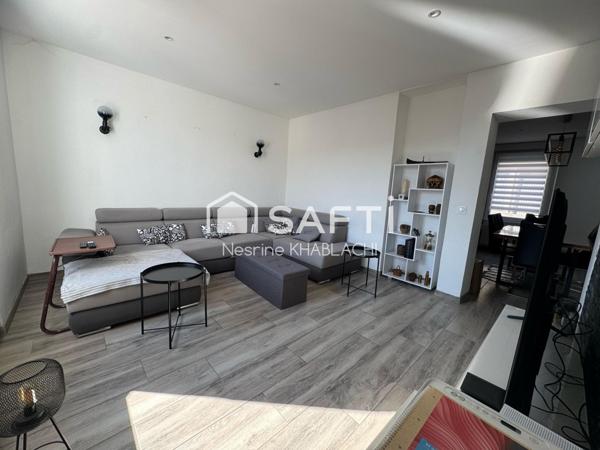 Maison mitoyenne 6ch. 180 m2 entièrement rénovée