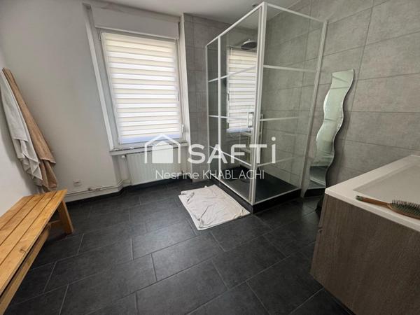 Maison mitoyenne 6ch. 180 m2 entièrement rénovée