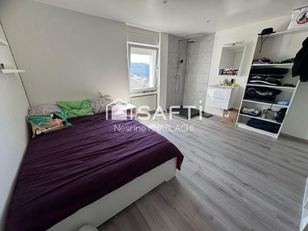 Maison mitoyenne 6ch. 180 m2 entièrement rénovée