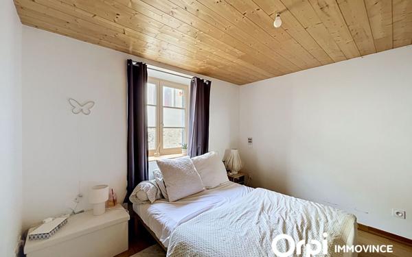 Immeuble à vendre    6 pièces • 150 m2 Saint-Flour