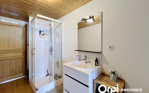 Immeuble à vendre    6 pièces • 150 m2 Saint-Flour