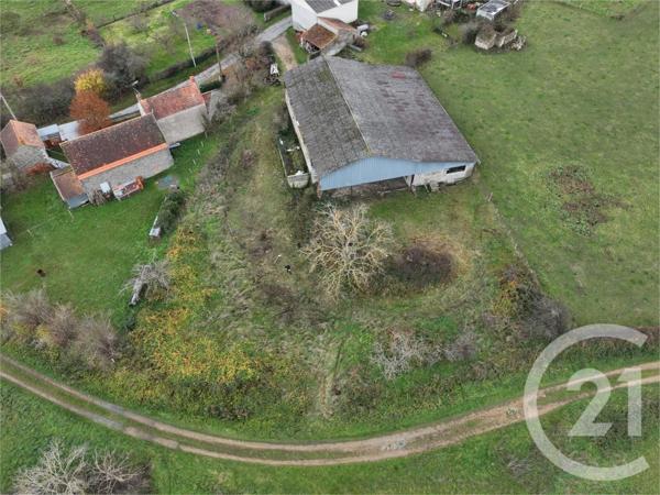 Maison à vendre  1 pièce - 580 m2 ST QUINTIN SUR SIOULE - 63