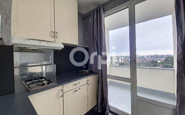 Appartement à louer    1 pièce •  Olivet