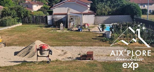 TERRAIN CONTRUCTIBLE 900M2 VIABILISE