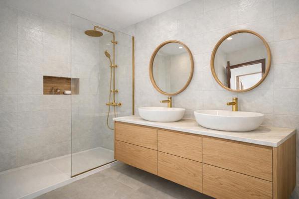 HYERES EST ! T3 de 84m2 avec cave et garage double