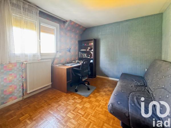 Maison 7 pièces de 140 m² à Vert-Saint-Denis (77240)