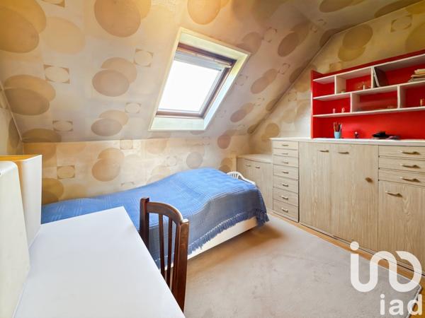 Maison 7 pièces de 140 m² à Vert-Saint-Denis (77240)