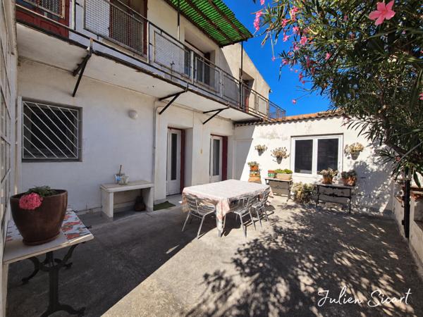 Maison de village 11 pièces à Saint-Paul-de-Fenouillet, garage et jardin