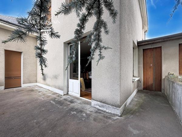 Nouveauté ! Rare pépite rétro idéalement située entre St Hilaire et Bagneux.