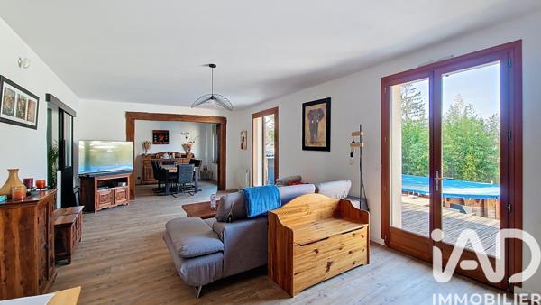 Maison à vendre 7 pièces 139 m² Saint-Fargeau-Ponthierry