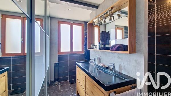 Maison à vendre 7 pièces 139 m² Saint-Fargeau-Ponthierry