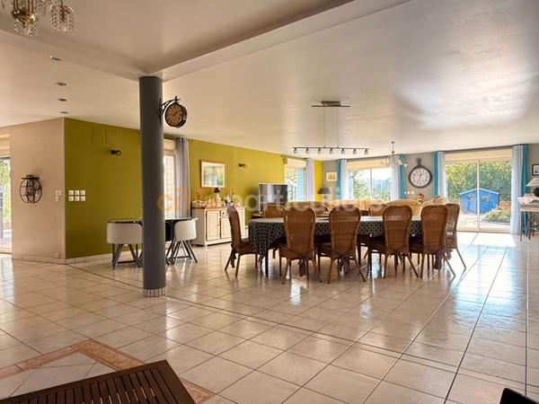 Vente Maison320 m² - 7 Pièces - ARGENTRÉ (53210)