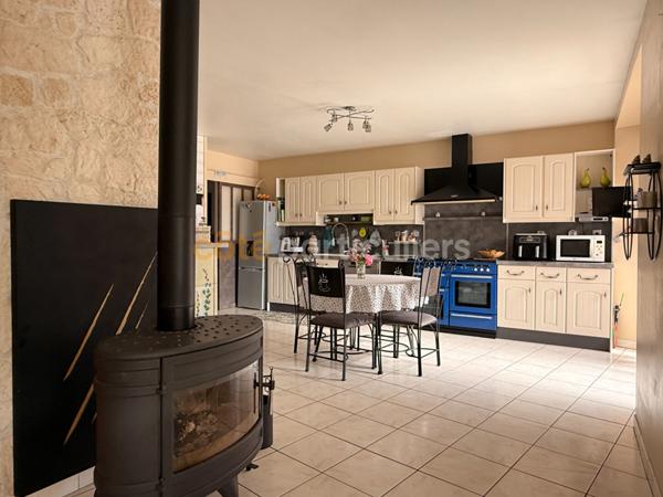 Vente Maison320 m² - 7 Pièces - ARGENTRÉ (53210)