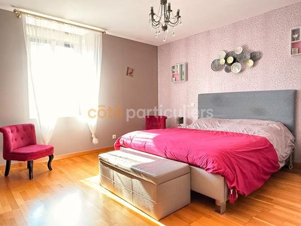 Vente Maison320 m² - 7 Pièces - ARGENTRÉ (53210)