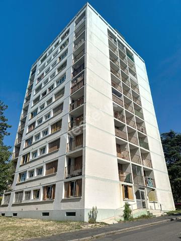 Investissement locatif à Poitiers ? Appartement T2 en rez-de-chaussée déjà loué à une association, situé dans le quartier des Couronneries