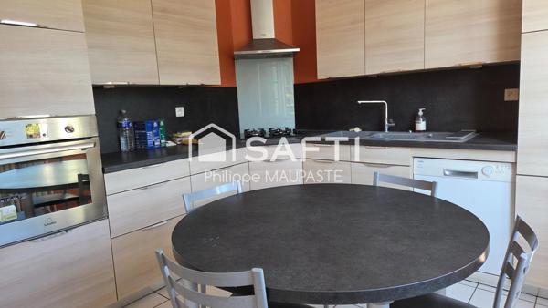 a 2mn des commerces et écoles