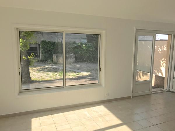 Maison à louer 1 600 € CC Marseille 5 p 126 m² DPE D