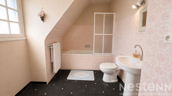 Auray Centre-Ville - Maison familiale de plus de 150 m² avec sous-sol total et jardin