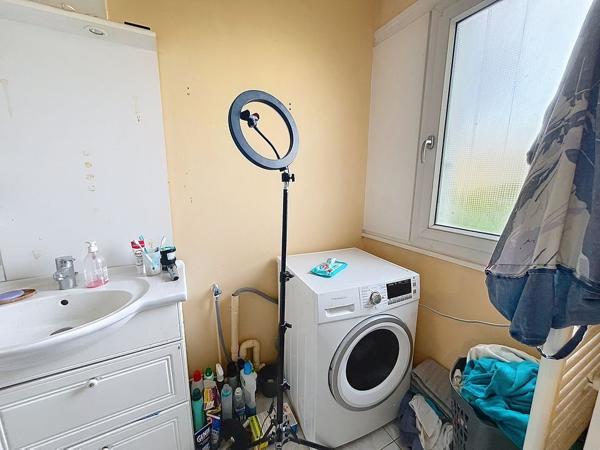 Appartement F2 résidence Calvin avec tennis proche, gare et centre-ville de Chelles