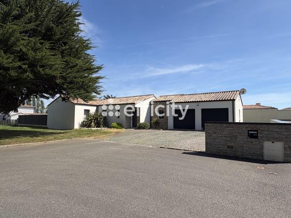 Maison
         6 pièces
        - 128 m² 534 000 € *