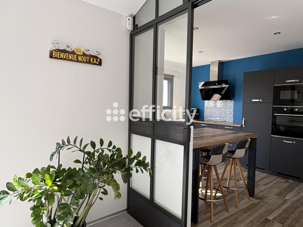 Maison
         6 pièces
        - 128 m² 534 000 € *
