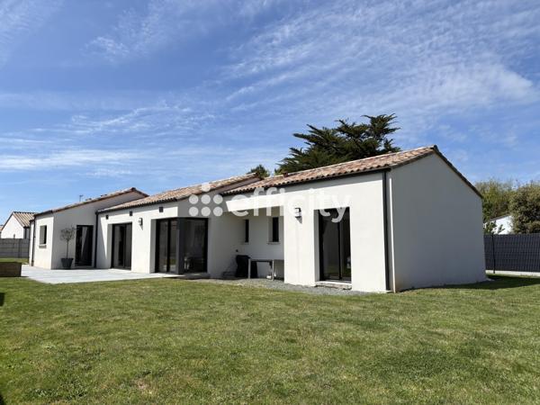 Maison
         6 pièces
        - 128 m² 534 000 € *