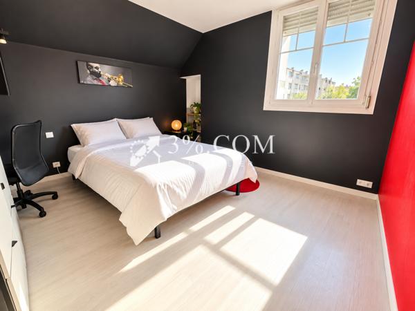 Maison 5 pièce(s) 3 chambre(s) 105 m²