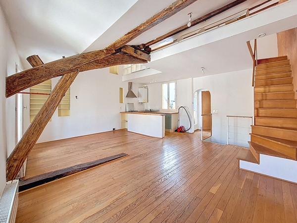 ORLEANS CATHEDRALE - DUPLEX AVEC TERRASSE PRIVEE - PETITE COPROPRIETE - LUMINEUX - CHARME