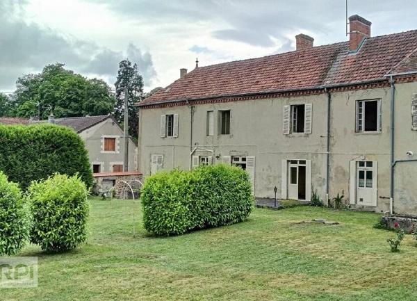 Maison à vendre    6 pièces •  Montmarault