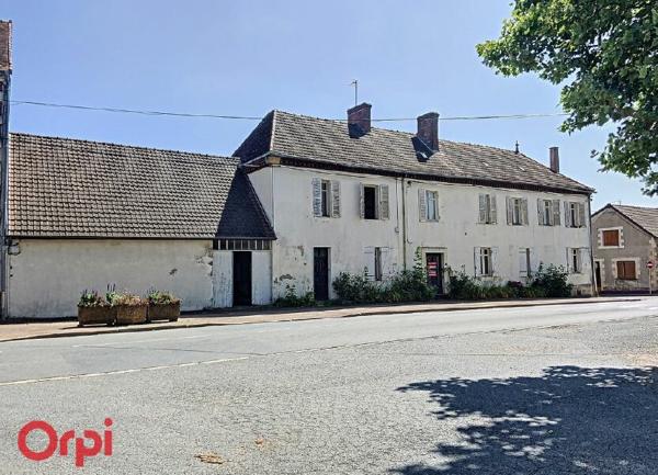 Maison à vendre    6 pièces •  Montmarault