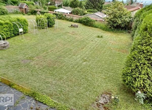 Maison à vendre    6 pièces •  Montmarault