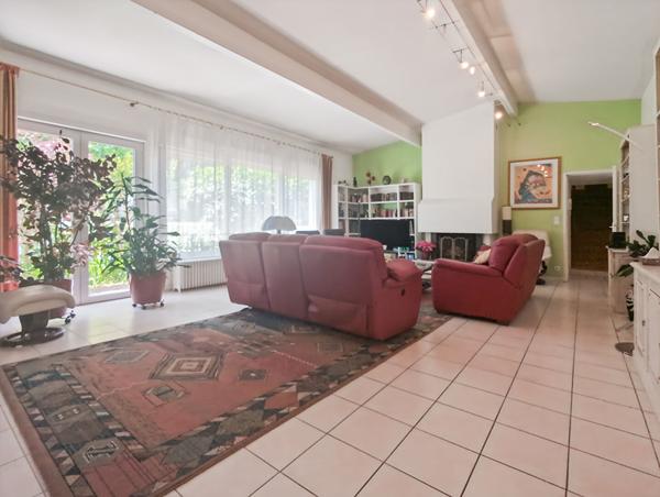 Maison Bruges 7 pièce(s) 212.39 m2