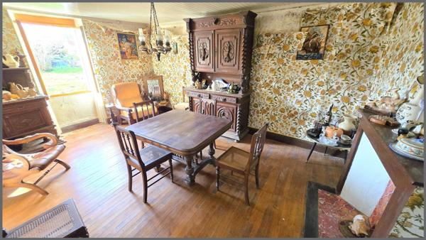 Maison en pierres et dépendances dans un  hameau proche toutes commodités