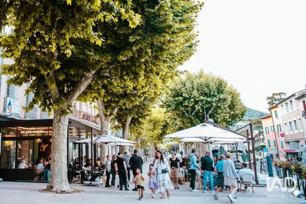 Bar-brasserie à vendre 180 m² Manosque