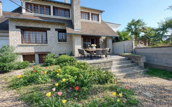 Maison à vendre    7 pièces •  Savigny-sur-Orge