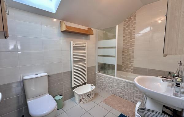 MAISON T4 90 M2 LOUEE - FONTANIL CORNILLON