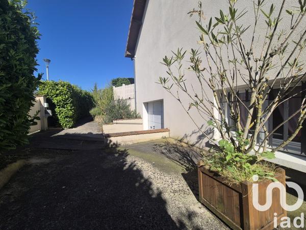 Maison 4 pièces de 90 m² à Thouars (79100)