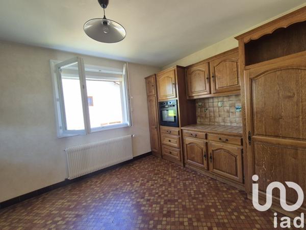 Maison 4 pièces de 90 m² à Thouars (79100)