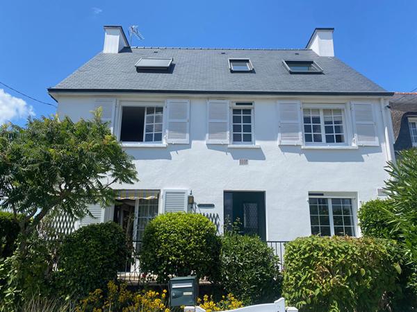 Concarneau Belle maison de 165 m² avec vue mer sur un sous sol complet en excellent état