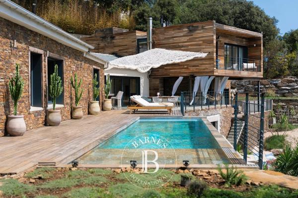 Erbalunga, Villa 7 Chambres -  427 m² à vendre