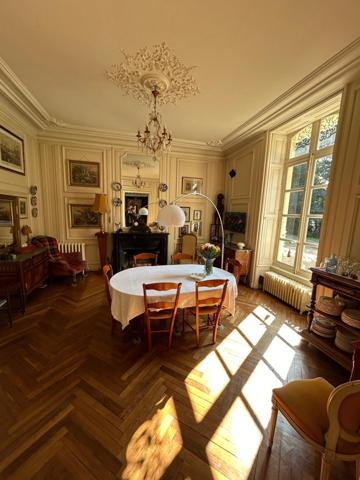 Maison à LE MANS, 72000 - 16 pièces 400m²
