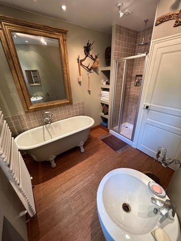 Maison à LE MANS, 72000 - 16 pièces 400m²