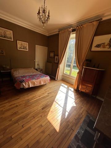 Maison à LE MANS, 72000 - 16 pièces 400m²