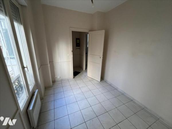 T2 RDC (SUR COUR) RUE LOUIS BLANC 75010 PARIS