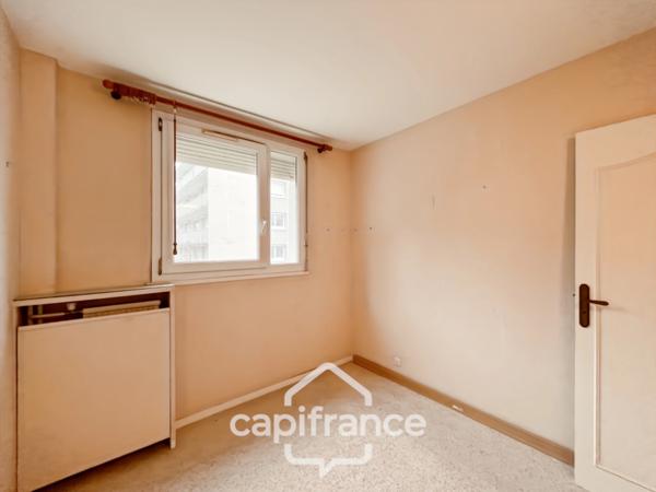 Appartement à vendre 4 pièces Garage , cave et local à vélo Hauteur de Dieppe