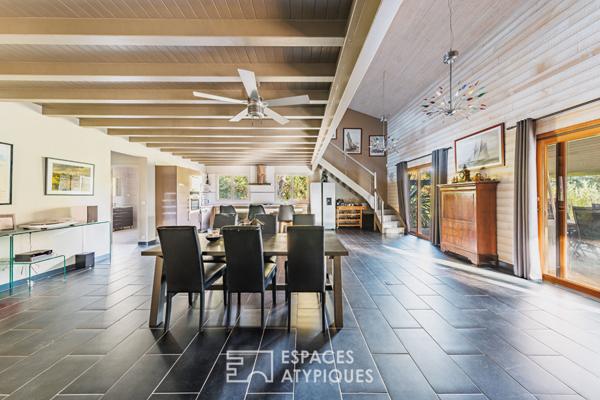 Une propriété de charme sur un vaste terrain