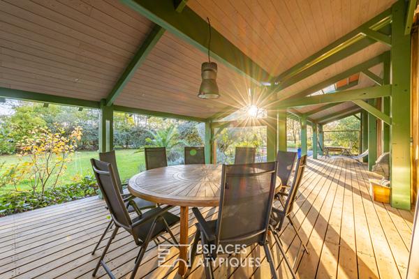 Une propriété de charme sur un vaste terrain