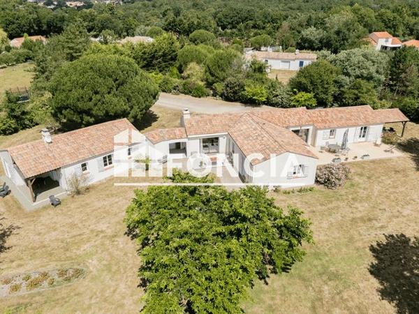 À vendre Maison 7 pièces 229 m² - L'aiguillon-sur-vie 85220