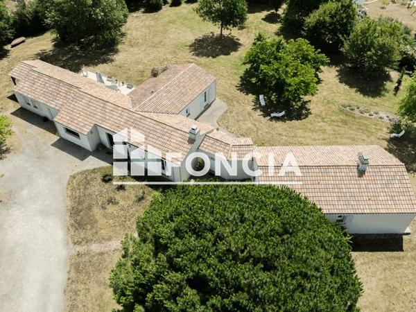 À vendre Maison 7 pièces 229 m² - L'aiguillon-sur-vie 85220
