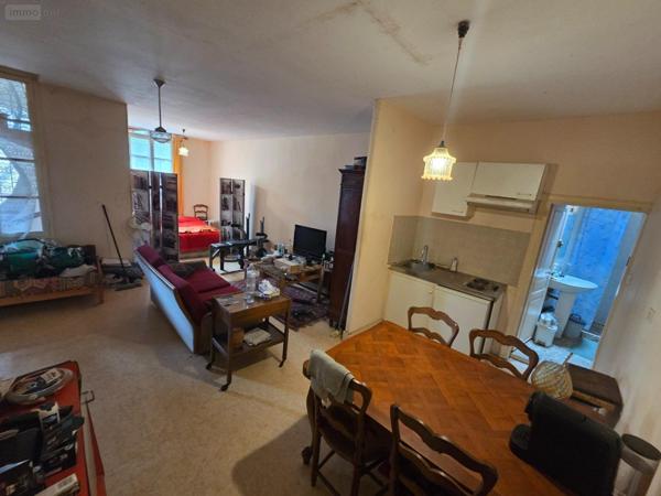 Immeuble à vendre à Sauveterre-de-Rouergue dans l'Aveyron (12800), ref : 1180